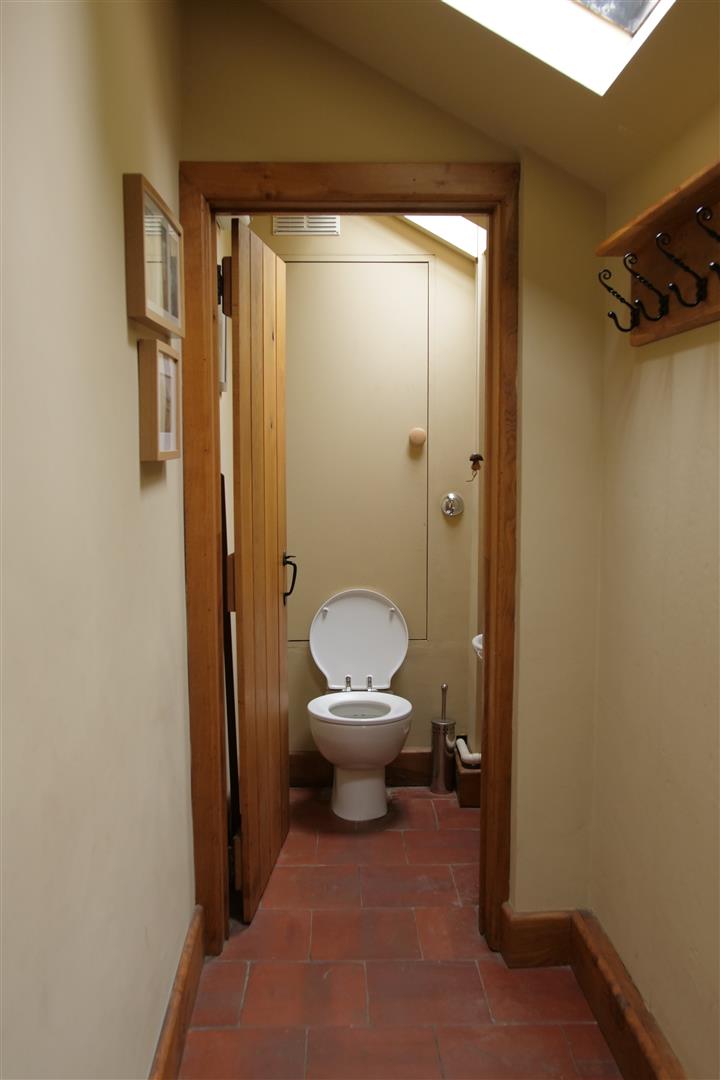 CLOAKROOM